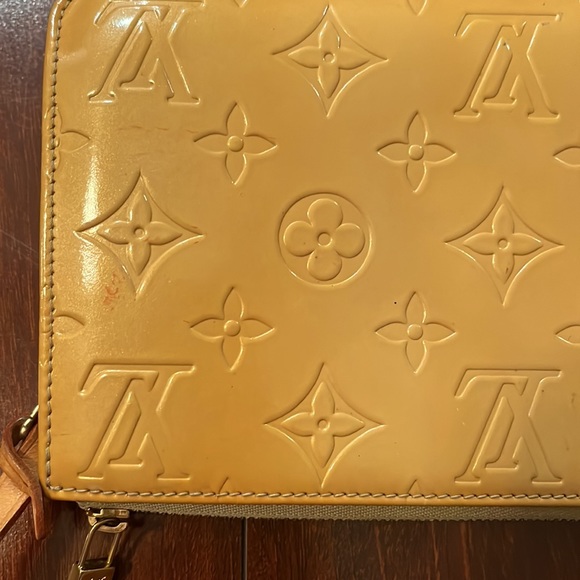 Vintage Louis Vuitton Beige Monogram Vernis Leather Lexing purse - Picture 7 of 8